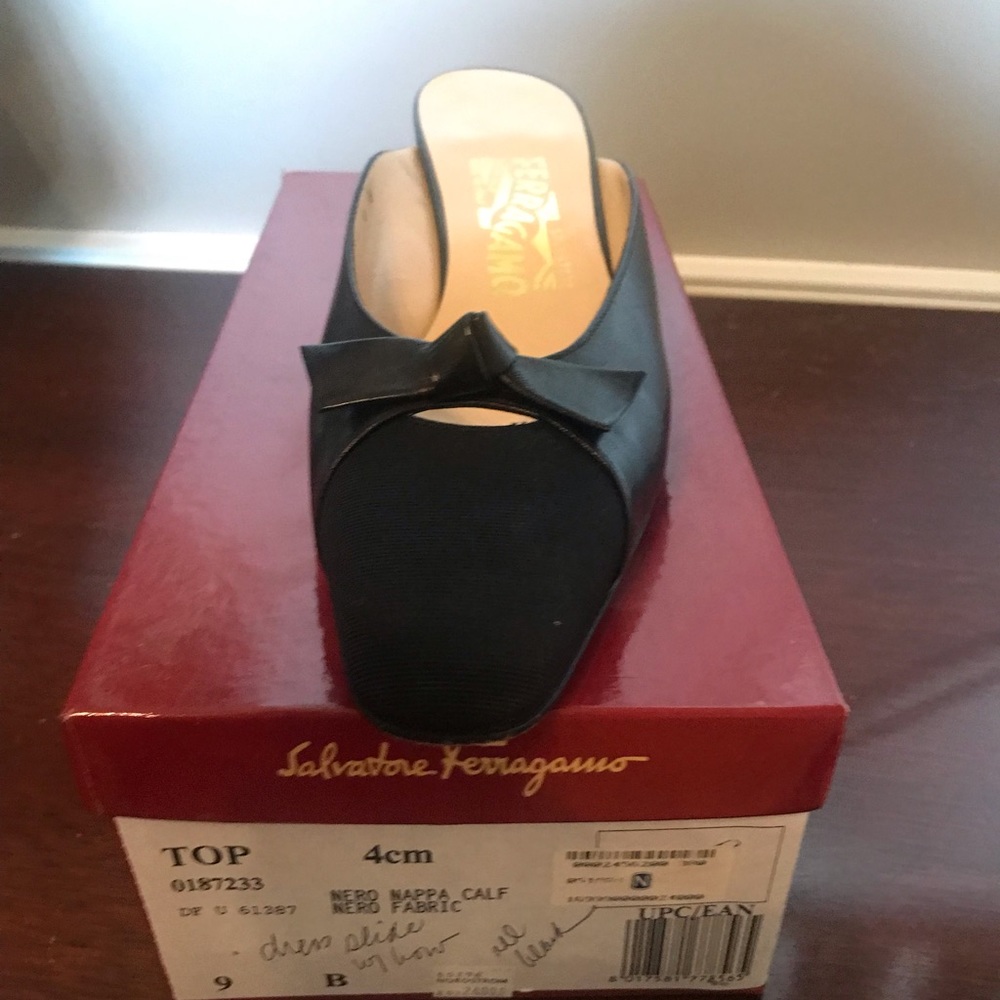 Ferragamo black Nero Napa.